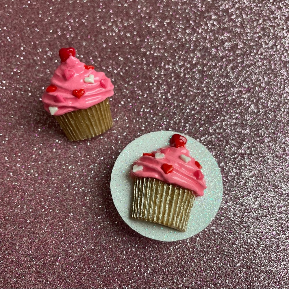 Choice of (1) Ritzee Rebel Valentine Love Heart Cupcake Magnet or Pin